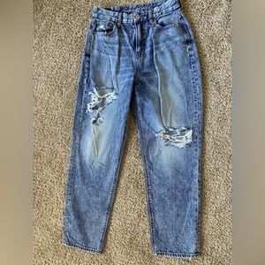 AE- Curvy Mom Jean